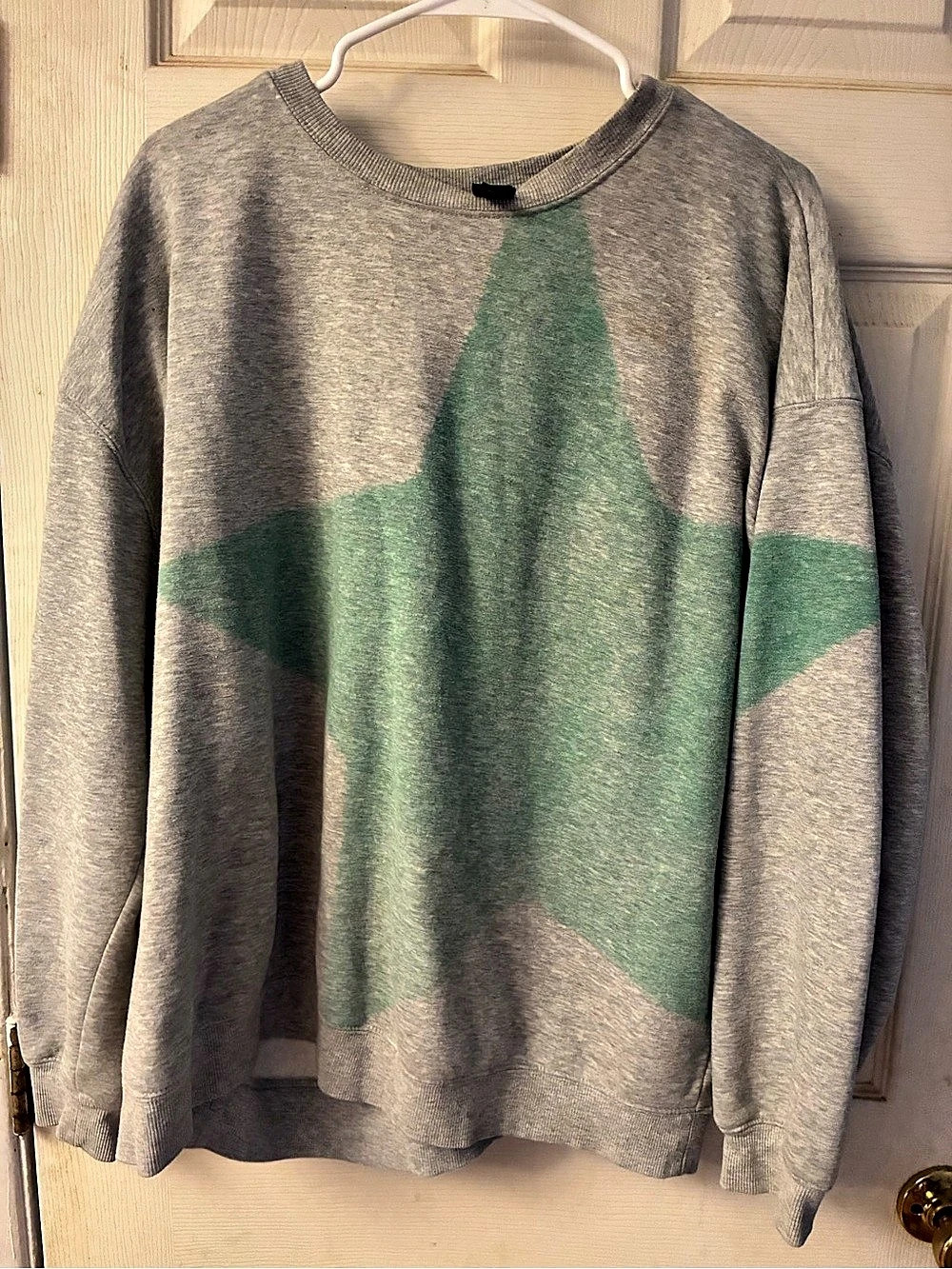 wild fable Abstract Gray & Green star Sweater Size XXL